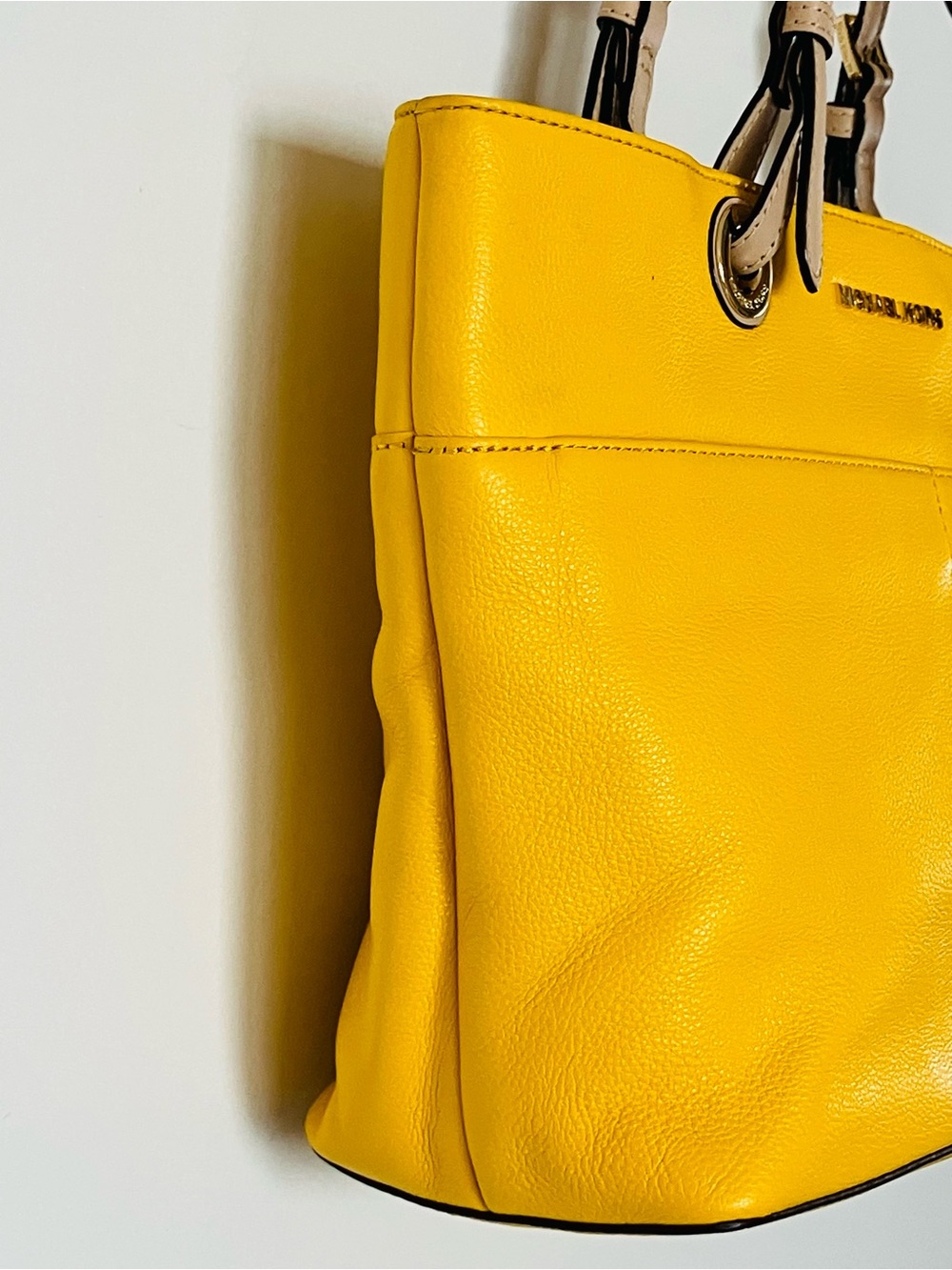 Michael Kors Bedford Sunflower Yellow Top Zip Pocket Handbag Tote Purse NEW - Picture 2 of 6